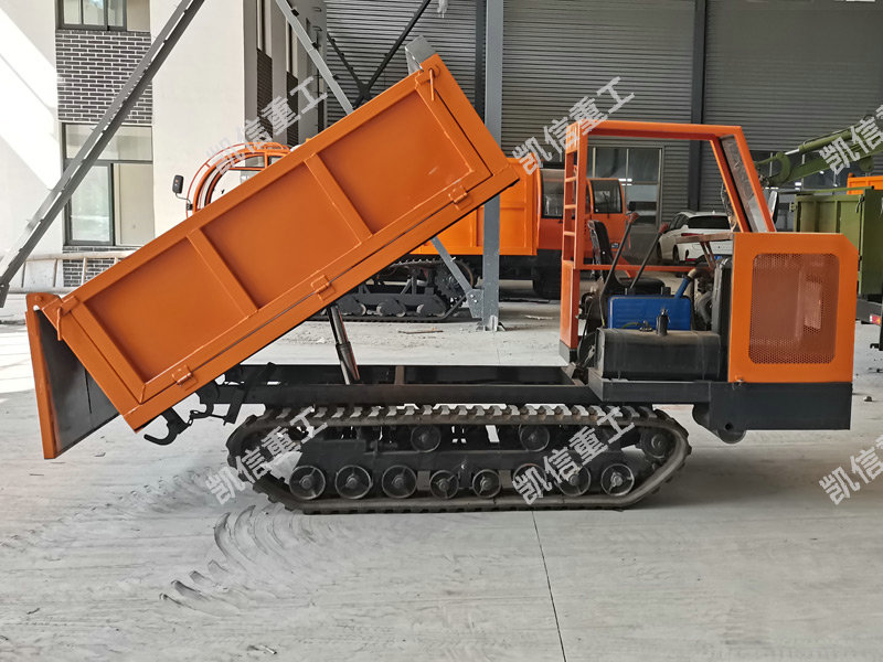 履帶運(yùn)輸車